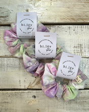 Load image into Gallery viewer, COTTON CANDY COTTON tie-dye scrunchie