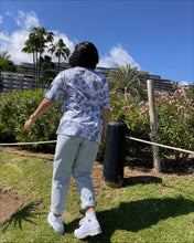 Load image into Gallery viewer, Black tie-dye GOTS organic cotton t-shirt for him and for her. Unisex collection.