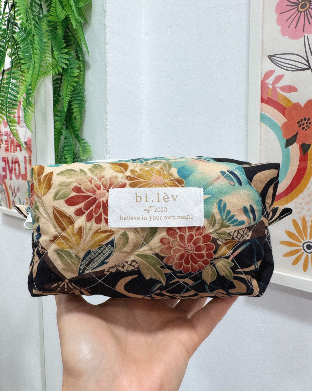 MARINE FLOWER padded handmade pouch