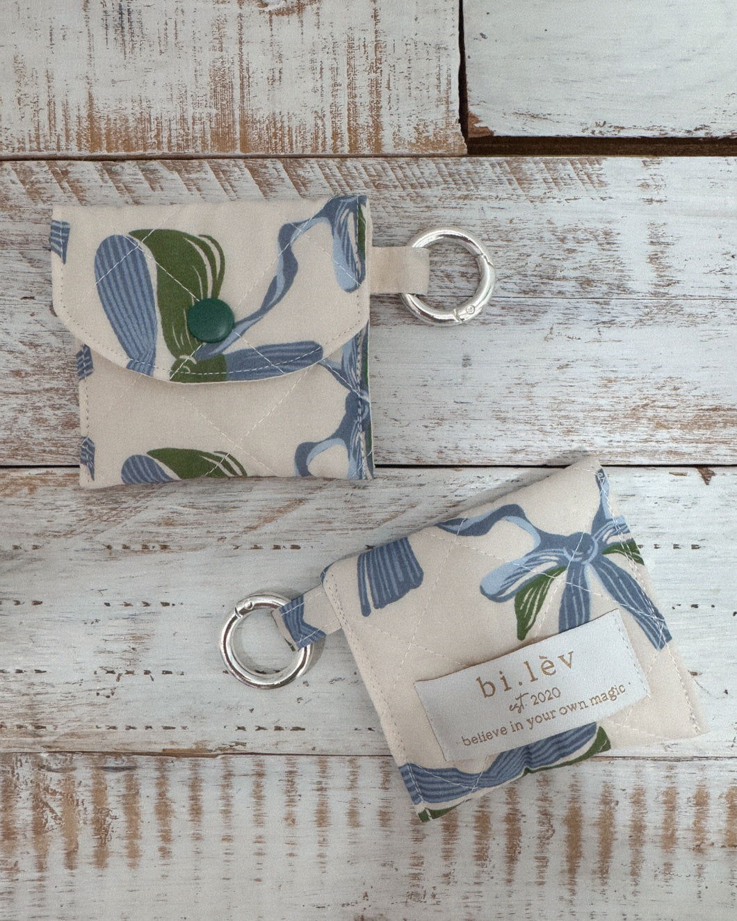 BLUE GREEN BOW earbud pouch