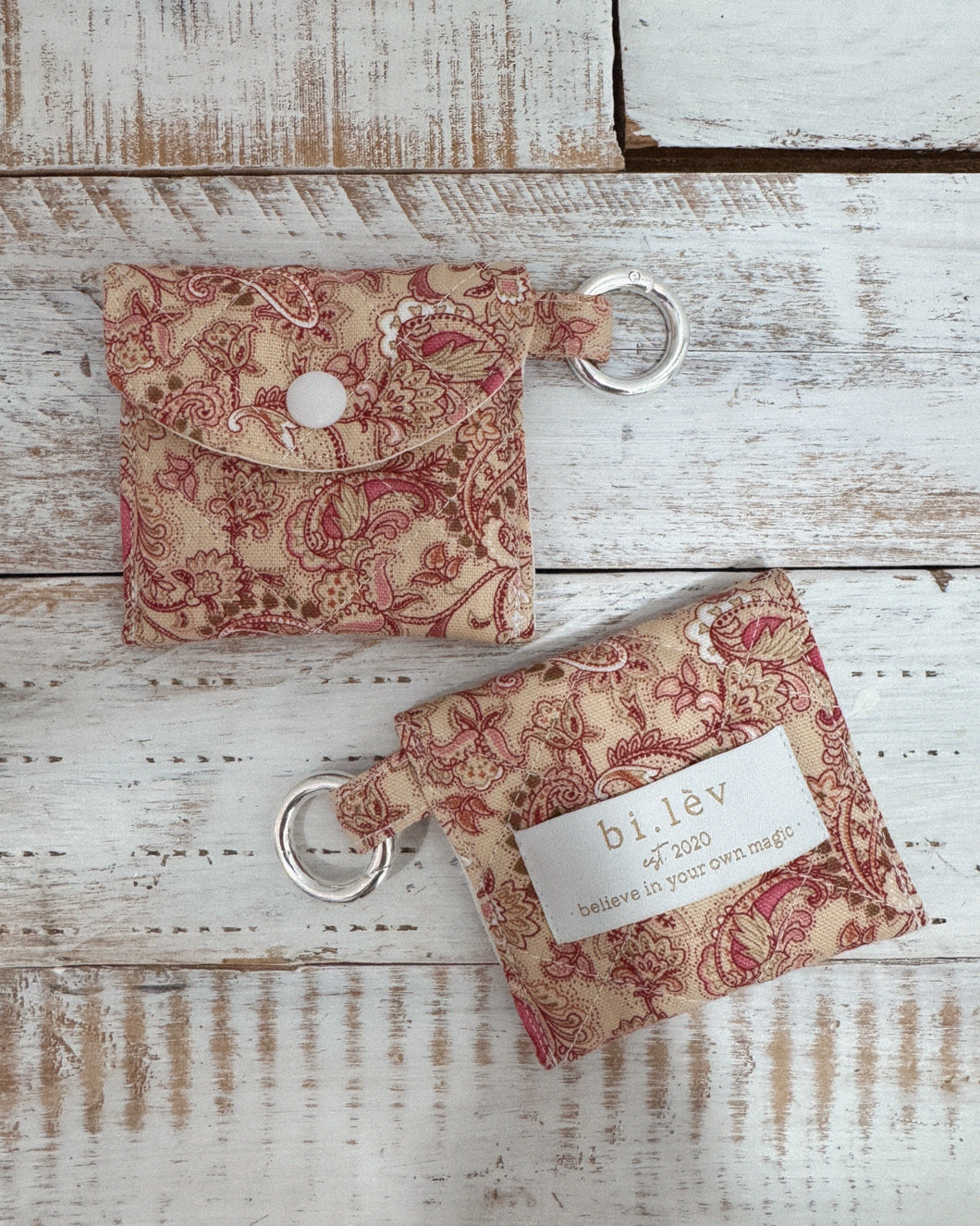 PAISLEY earbud pouch