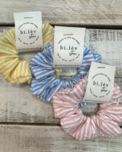 Load image into Gallery viewer, STRIPE &amp; DOT BLUE Scrunchie
