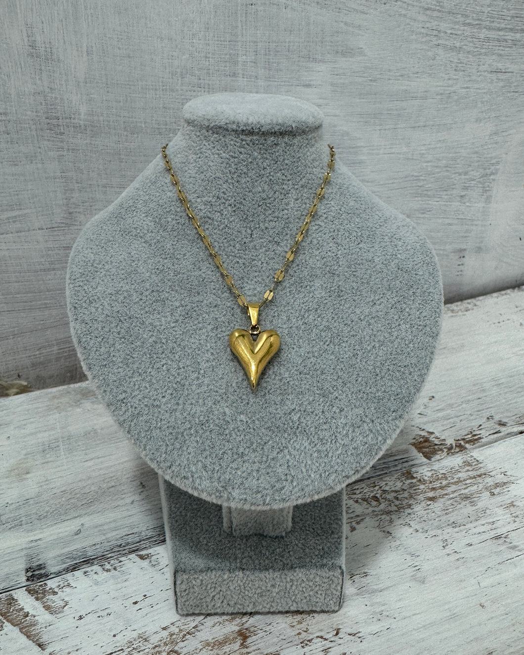 HEART necklace