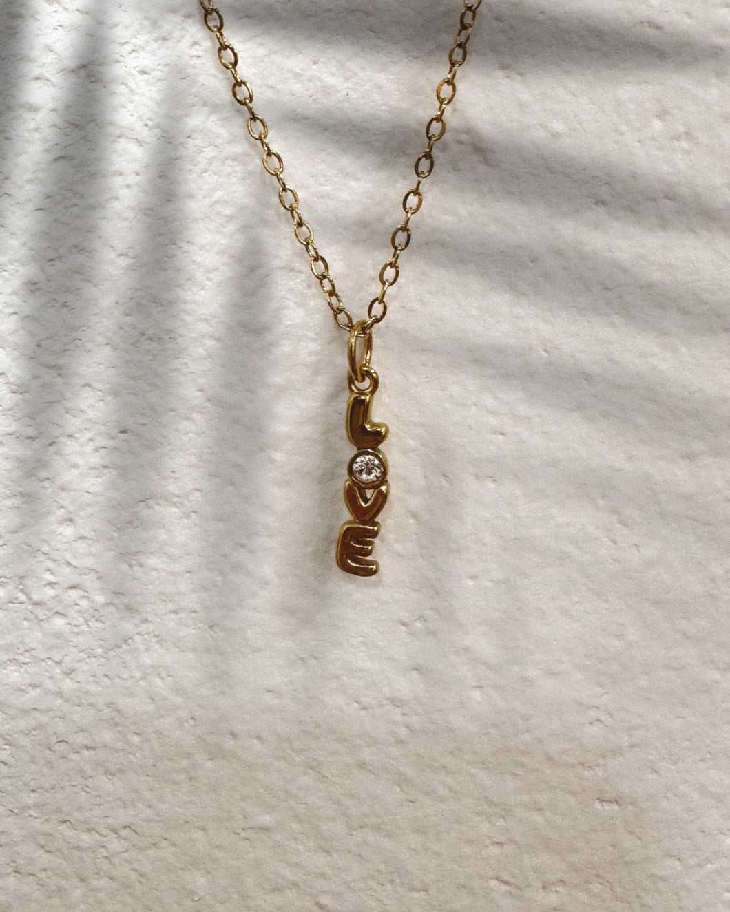 LOVE CRYSTAL necklace