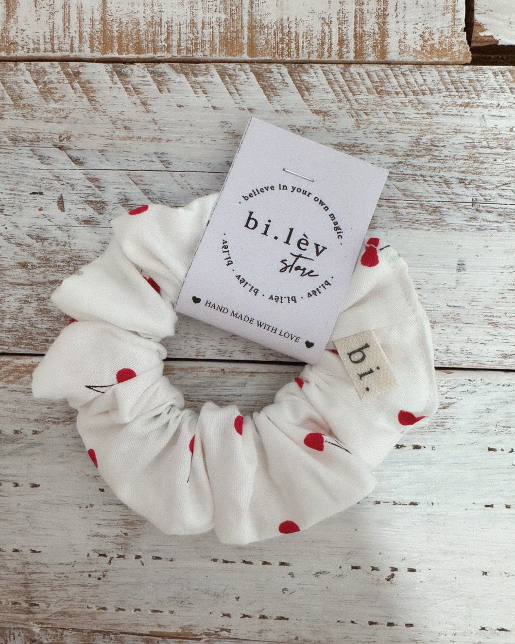 CHERRIES Scrunchie