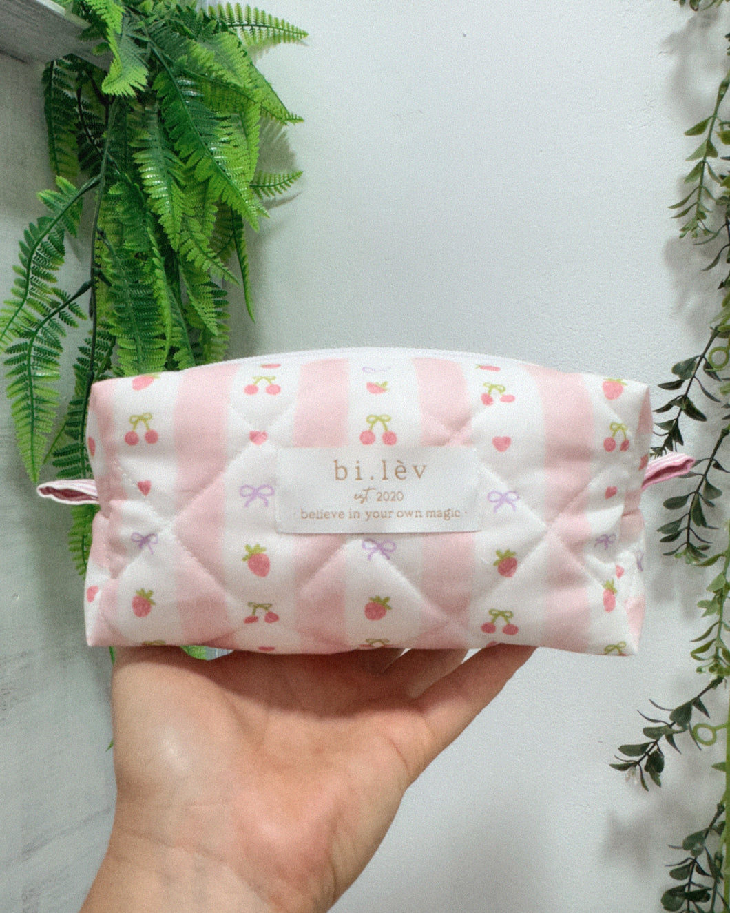 HEART BOWS & STRAWBERRIES padded handmade pouch
