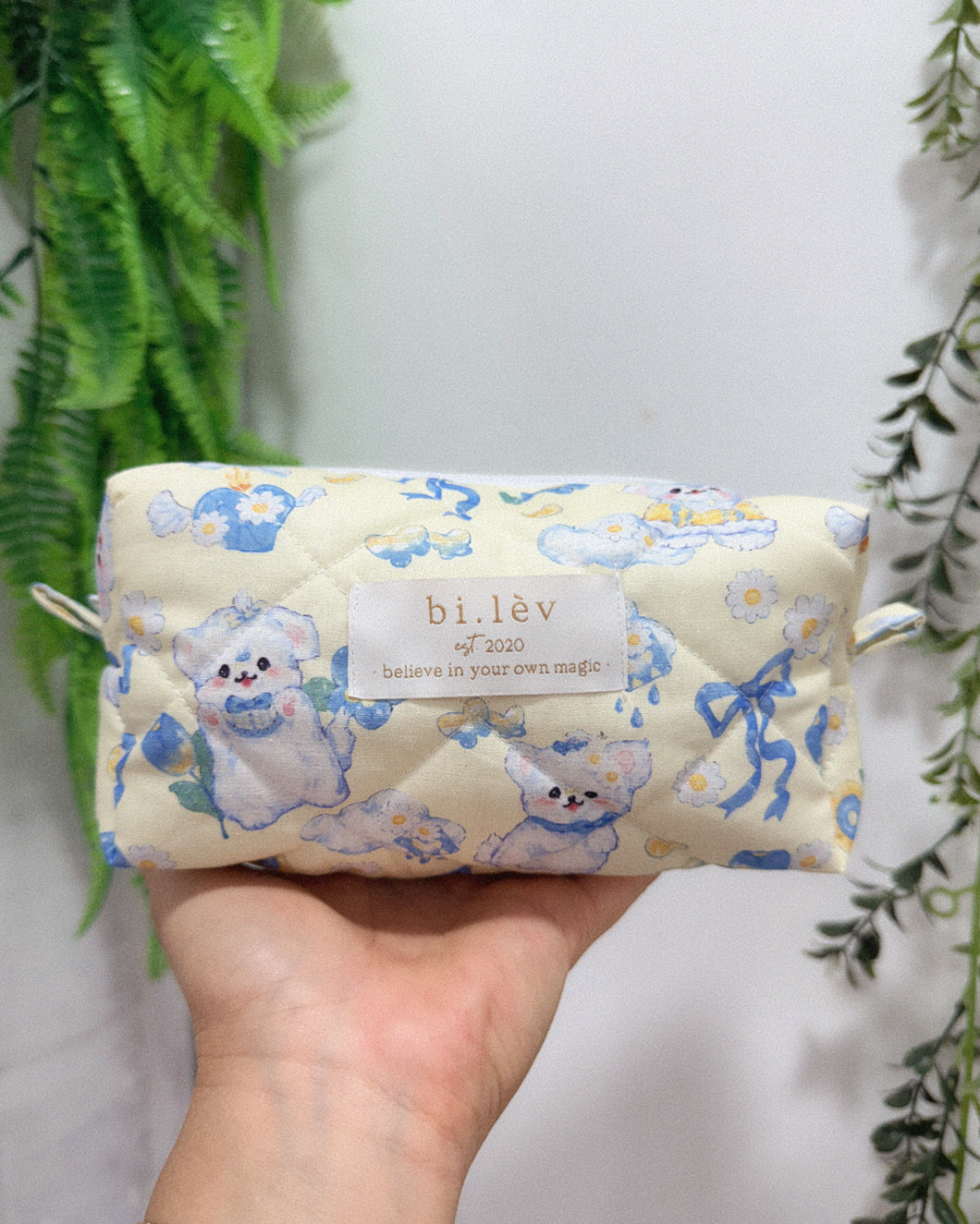 PUPPY IN THE GARDEN padded handmade pouch