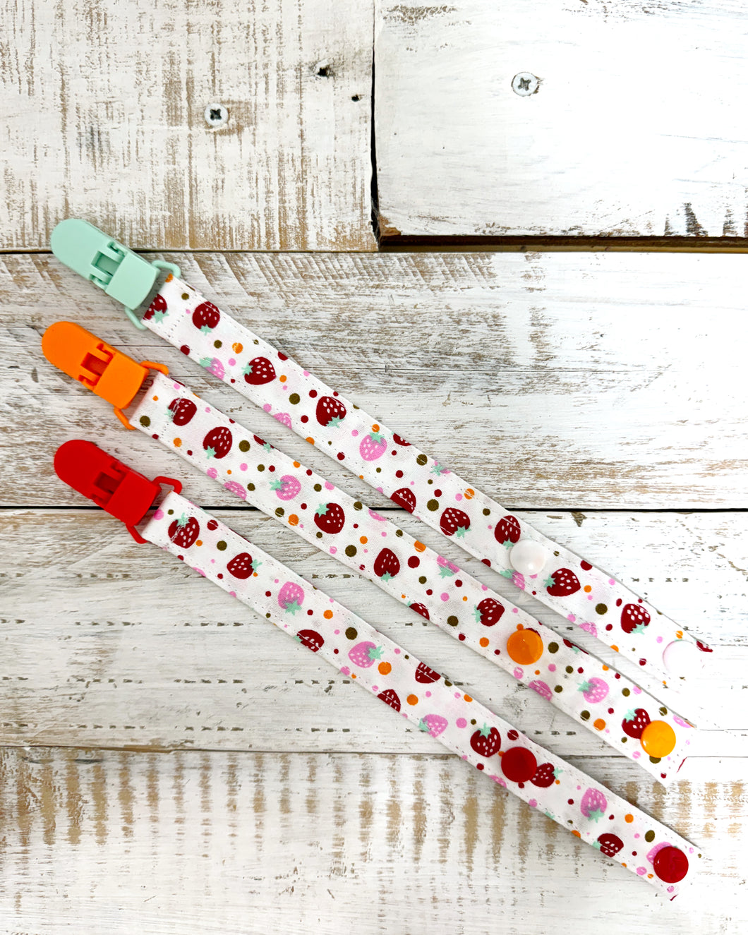 STRAWBERRIES PACIFIER CLIP