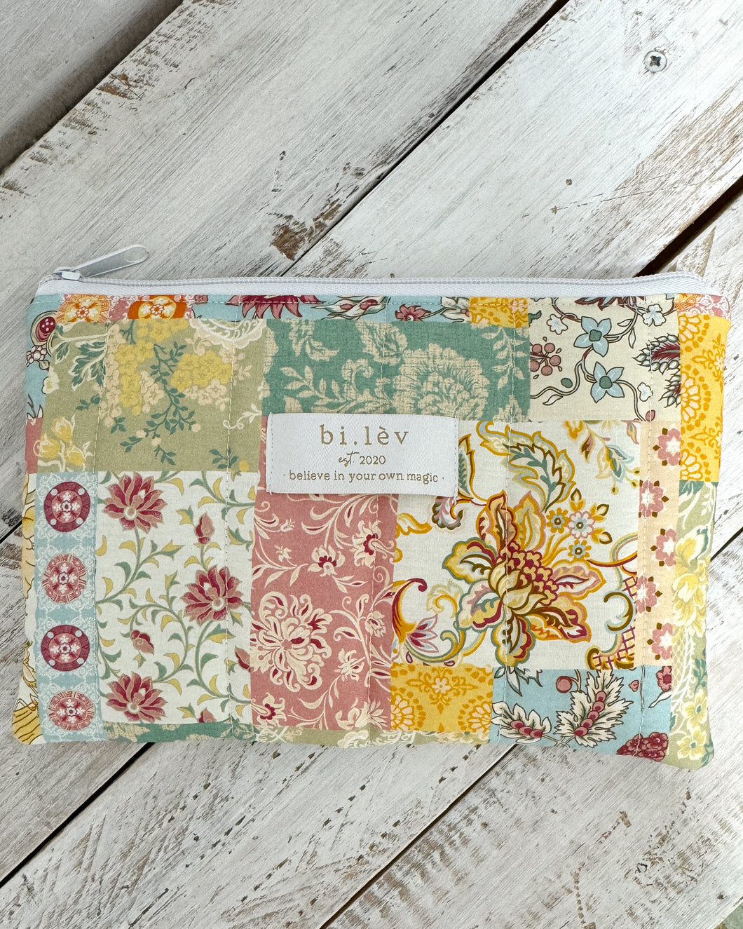 FLOWER GARDEN flat padded handmade pouch