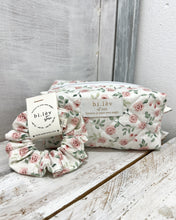 Load image into Gallery viewer, ROSE padded handmade pouch
