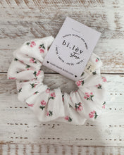 Load image into Gallery viewer, PINK ROSES Scrunchie

