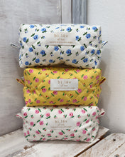 Load image into Gallery viewer, PINK DAISIES padded handmade pouch
