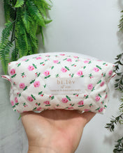 Load image into Gallery viewer, PINK DAISIES padded handmade pouch
