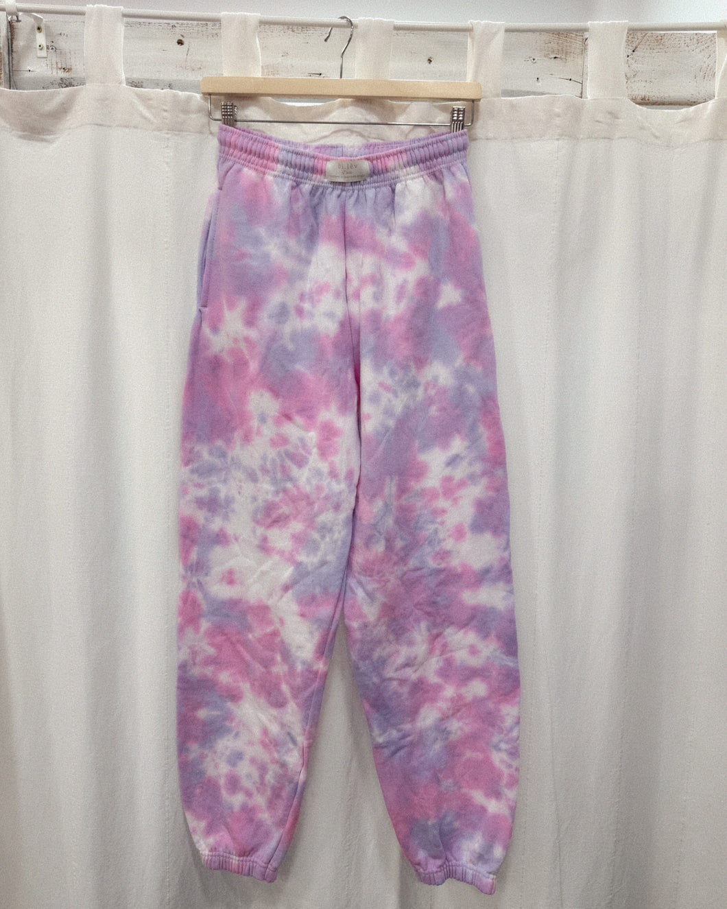 PINKY LAVENDER tie-dye jogger pants