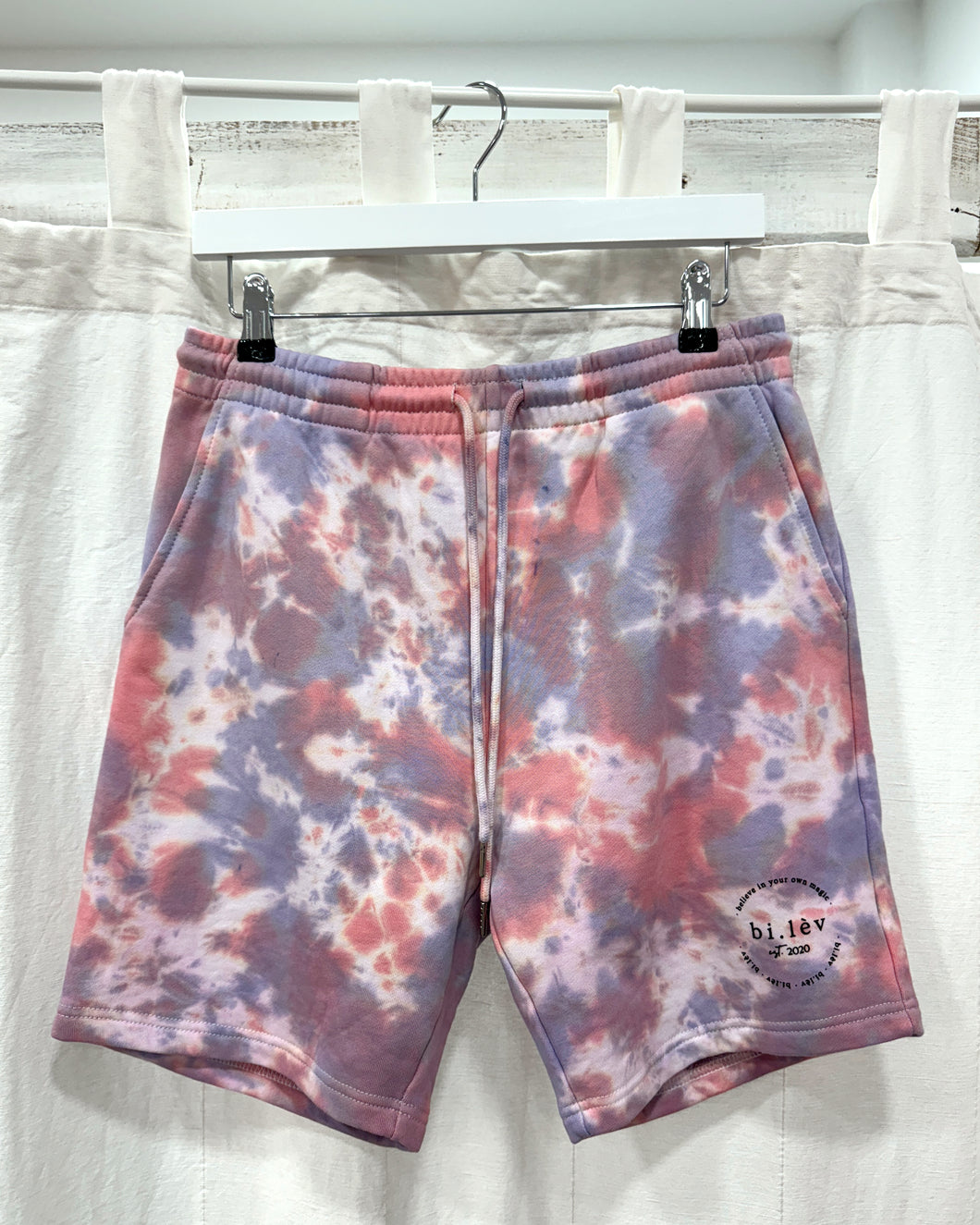 TROPICAL SUNSET - Jogger Shorts