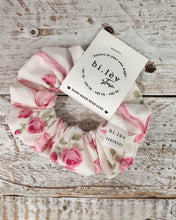 Load image into Gallery viewer, PINK BOWS &amp; ROSES Scrunchie
