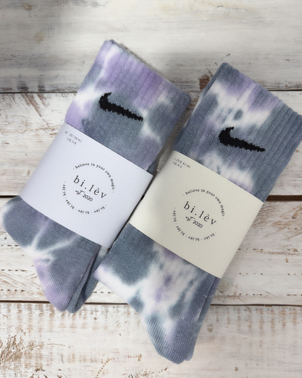 MIDNIGHT CRUSH tie-dye crew socks