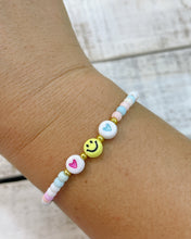 Load image into Gallery viewer, SMILE beads bracelet
