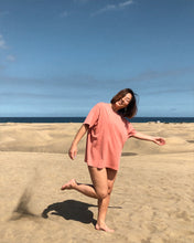 Load image into Gallery viewer, Rose clay oversized organic cotton basic t-shirt. Sustainable brand. Unisex. Genderless.
