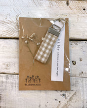 Load image into Gallery viewer, Beige gingham handmade key fob ring
