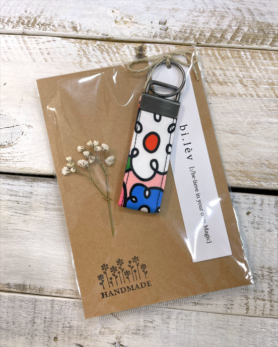 Smiley daisy handmade key fob with matching hair scrunchie perfect for a gift.